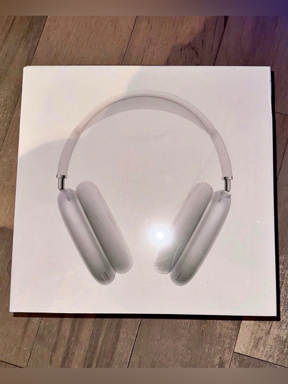 Apple AirPods Max in Silver/White Over‑Ear Headphones